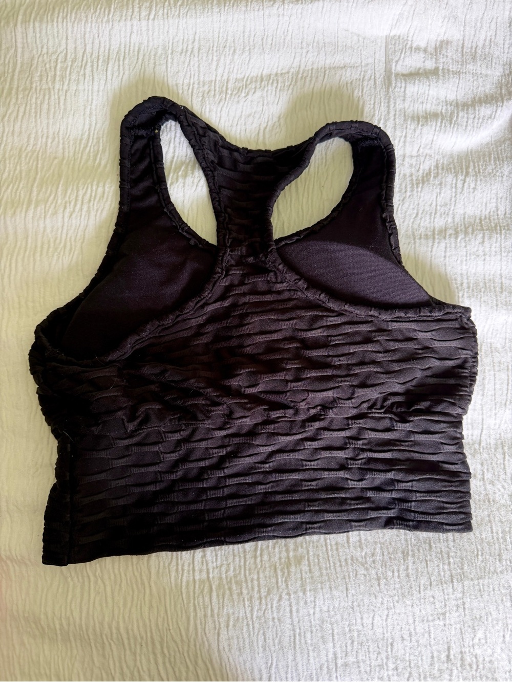 Black Women's Textured Leggings and Sports Bra Set - Picture 4 of 5